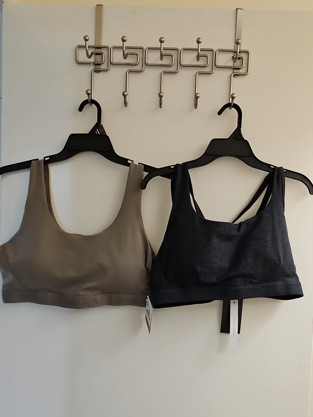 Lot 2 NWT Reebok Athletic Works Sports Bra XXL 20 Driftwood Black Soot Strappy